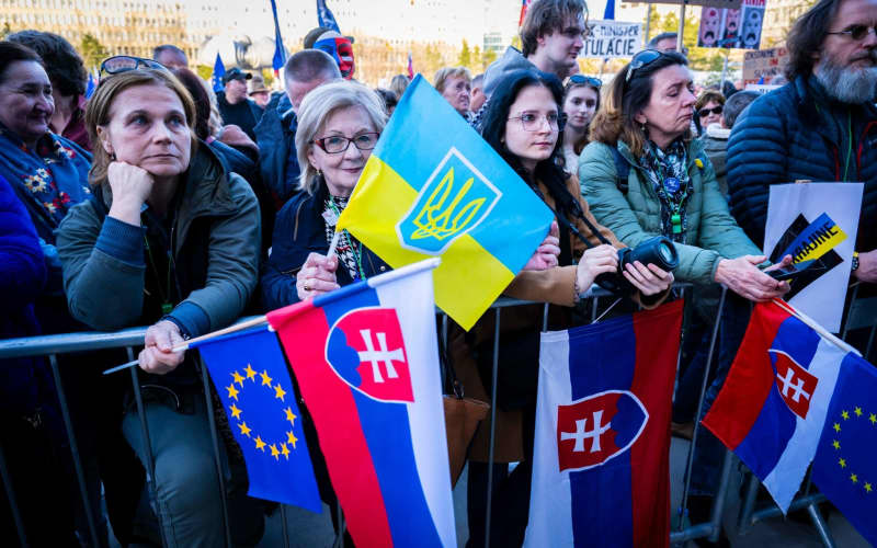 Ukraine supporters in Slovakia in protest against Prime Minister Fico